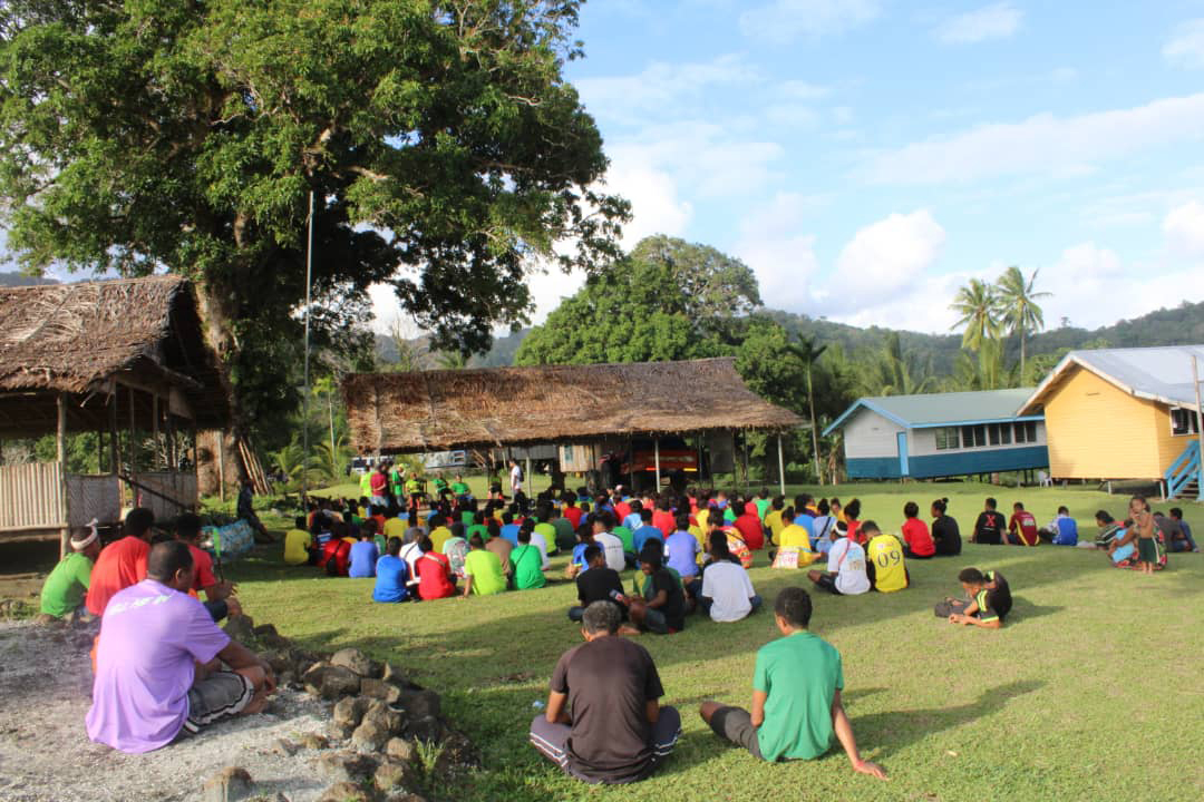 Gathering of students from Wabumari, SiloSilo and Fife Bay to celebrate World Environment Day, 2020.