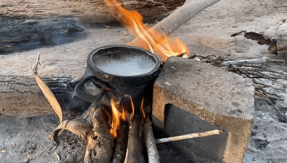 https://www.coolearth.org/wp-content/uploads/2025/07/Traditional-fire-in-Ashaninka-community.png