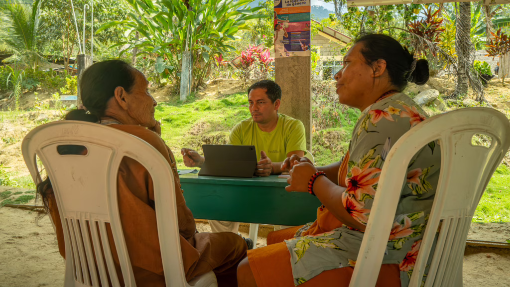 The Basic Income project pilot team, together with OMIASEC and ONAMIAP members, conducting interviews with community members involved in their Basic Income pilot project.